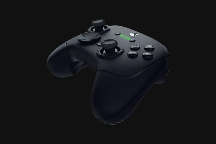 Actual product image Razer Wolverine V3 Pro (Xbox Series X, PC)