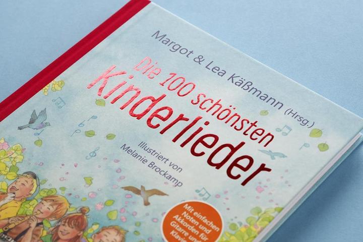 Produktbild Die 100 schönsten Kinderlieder - Mit einfachen Noten und Akkorden für Gitarre und Klavier (Deutsch, Lea Kmann Margot Kmann, 2021)