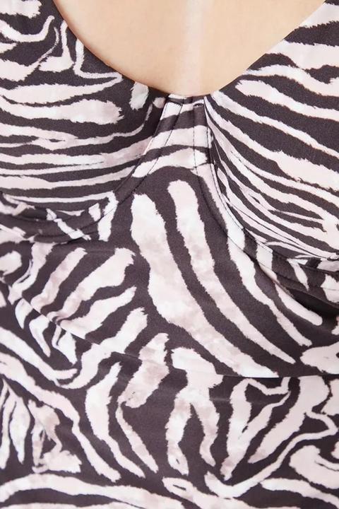 Actual product image Universal Textiles Swimming costume underwire