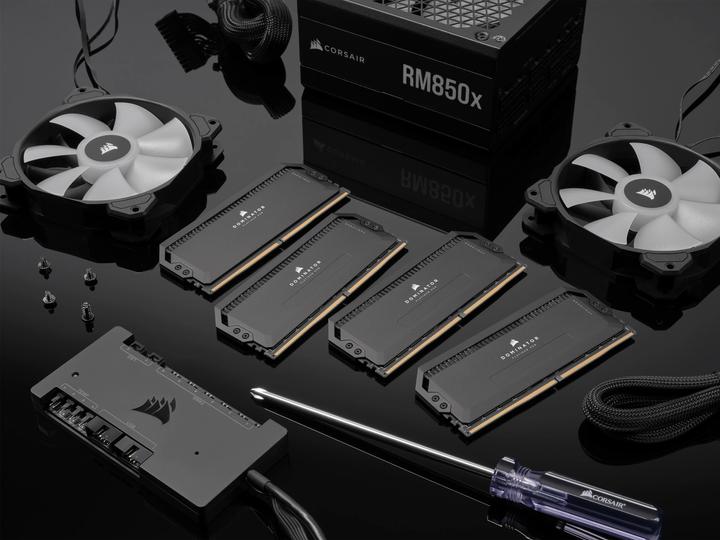 Produktbild Corsair Dominator Platinum RGB (2 x 32GB, 5600 MHz, DDR5-RAM, DIMM)
