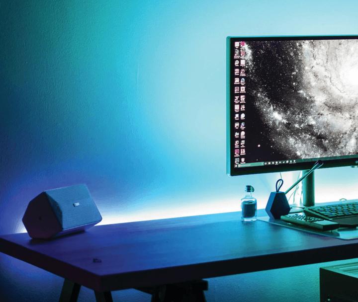 Actual product image Lifx Z Strip complete Starter Kit (RGB, 200 cm, Indoor)