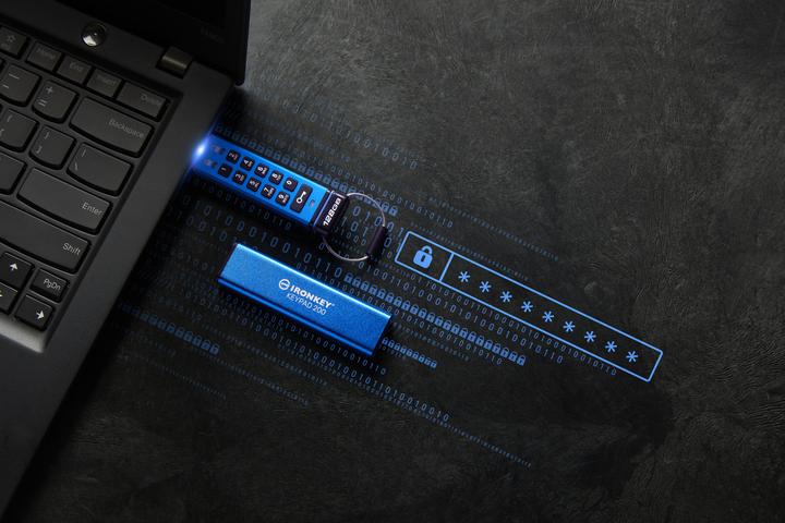 Produktbild Kingston IronKey Keypad 200 (128 GB, USB-A)