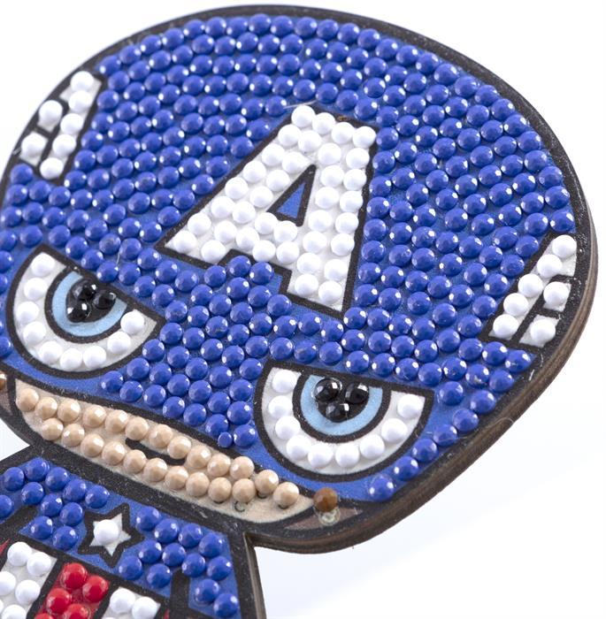 Actual product image Craft Buddy Captain America, Crystal Art Figure approx. 11x8cm
