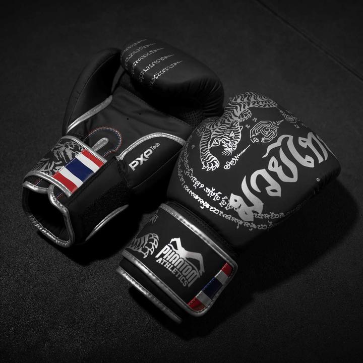 Image du produit Phantom Athletics Gants de boxe Muay Thai - Limited Silver Edition (12 OZ, Taille unique)