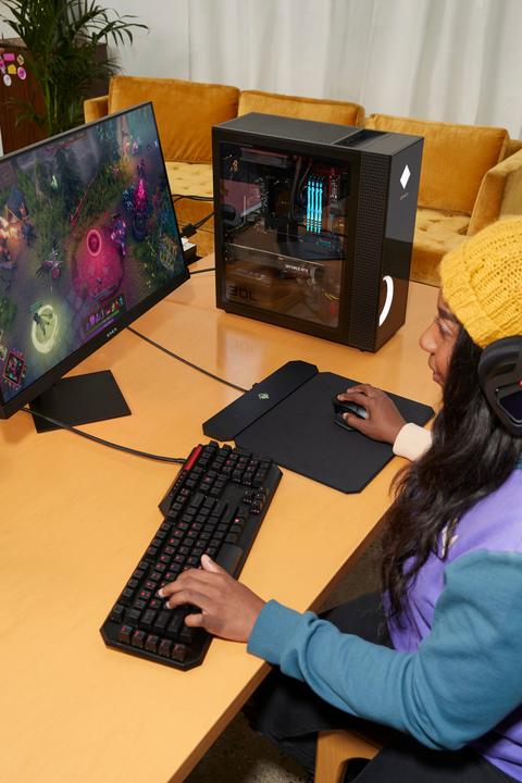 Actual product image HP OMEN by Outpost (L)