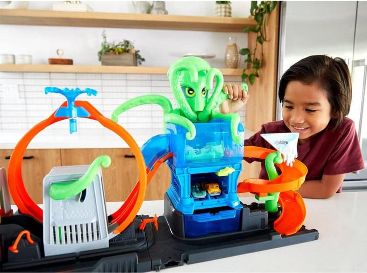 Immagine prodotto Hot Wheels Mega Autolavaggio Color Reveal