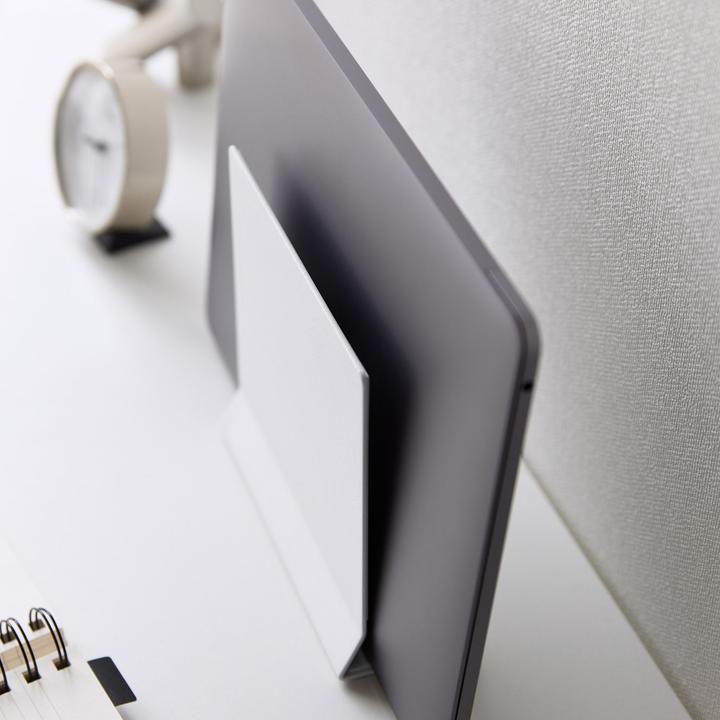 Produktbild Yamazaki Laptop-Ständer TOWER