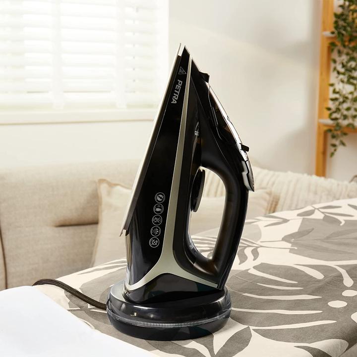 Immagine prodotto Petra Ferro da stiro a batteria da 2 pollici PF0987VDEEU7 (2600 W, 140 g/min)