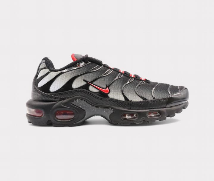 Black, University Red - Wolf Grey