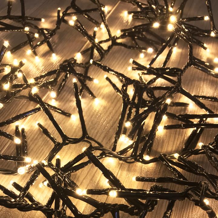 Produktbild Mojawo 560er Cluster-Lichterkette LEDs Innen und Aussen warmweiss (14.20 m)