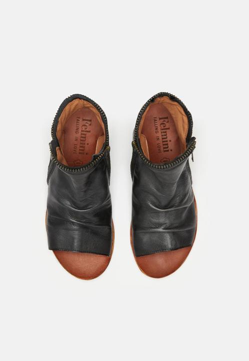 Actual product image Felmini CAROLINA D054 - Flat sandals made from genuine leather with a washed effect and leather lining. (41)