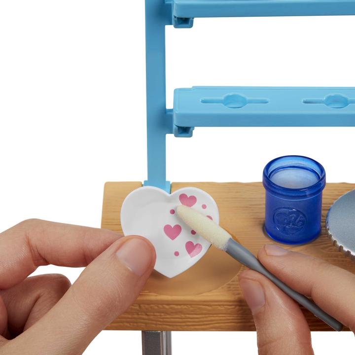 Immagine prodotto Barbie Rilassati e crea con il playset dello studio d'arte e la bambola