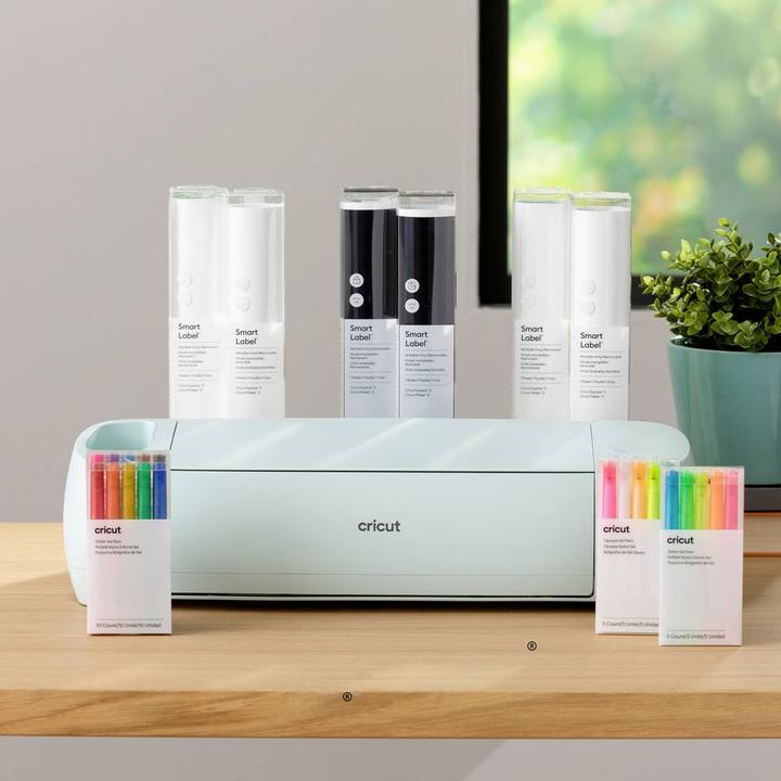 Actual product image Cricut Smart Vinyl Permanent 33x91cm Writable Transparent (P)