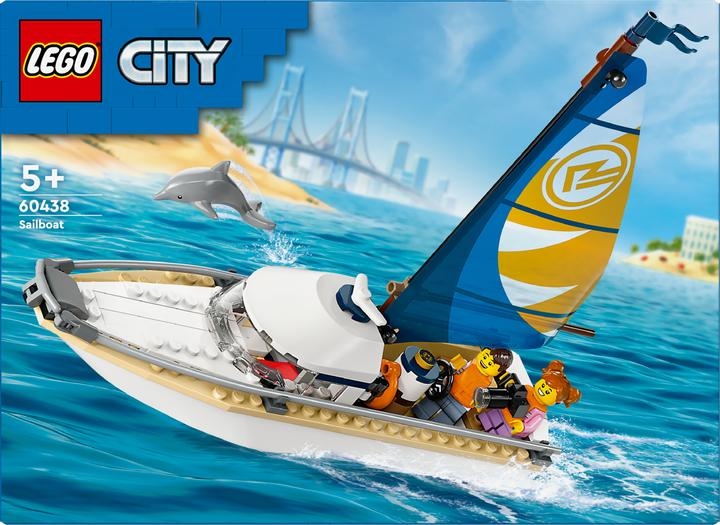 Actual product image LEGO Sailboat (60438, LEGO City)