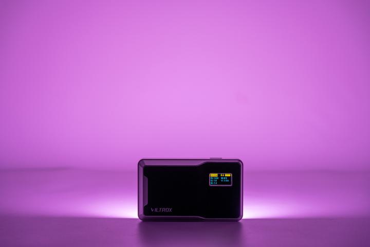 Actual product image Viltrox Retro 08X RGB Pocket LED Light (Video light)