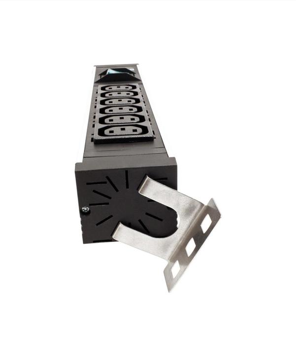 Actual product image Bachmann Power strip, 6xC13, 2m supply cable C14 (6 x, C13)