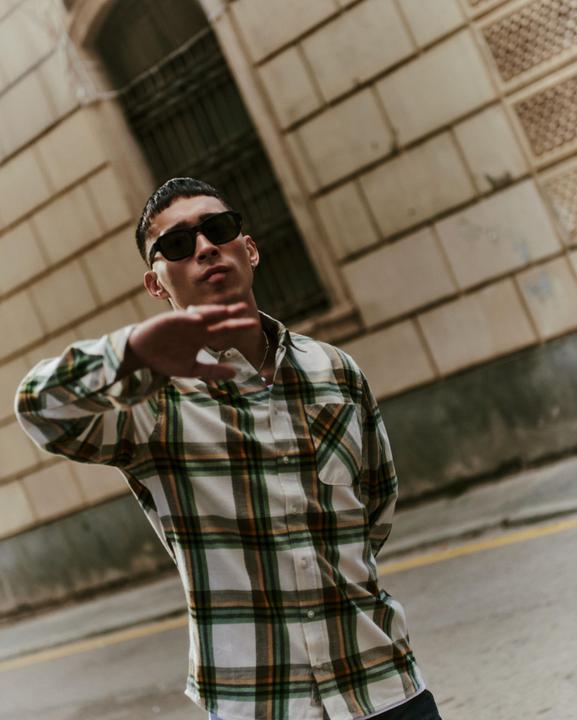 Actual product image Blend long sleeve plaid shirt with pocket (M)