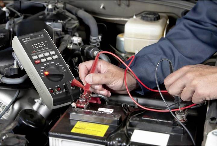 Produktbild Voltcraft VC831 Digital Multimeter (CAT III 1000V, CAT IV 600V)