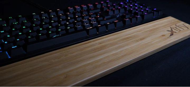 Actual product image CHERRY xtrfy WR1 Wrist Rest Bamboo