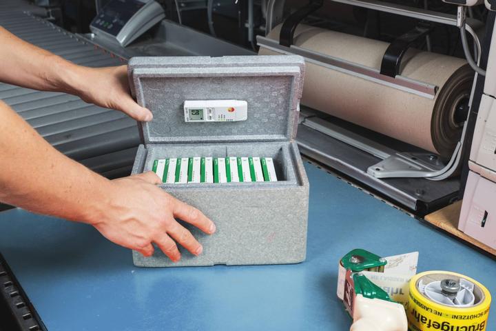Actual product image Testo 184 H1 - Humidity and temperature data logger for transport monitoring (Thermometers)