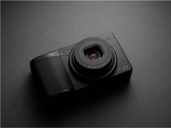 Actual product image RICOH Gr Iii (18.3mm, 24.24 Mpx, APS-C / DX)