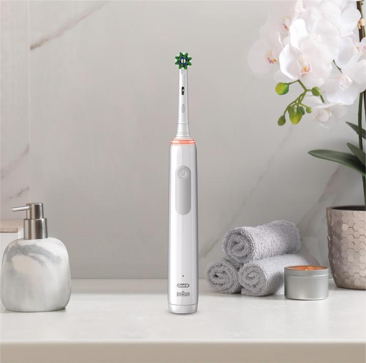 Actual product image Oral-B Pro 3 3900 (Oscillating toothbrush)