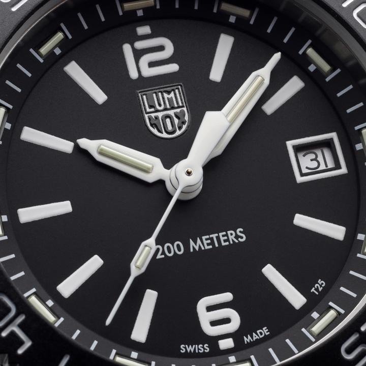 Actual product image Luminox PACIFIC DIVER 3120M SERIES (Diving watch, 39 mm)