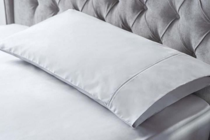 Actual product image Belledorm Bamboo cushion cover (Pillowcase, 91 x 51 cm)