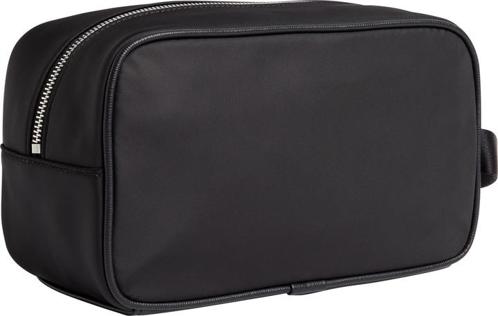 Actual product image Calvin Klein Ck Elevated Washbag