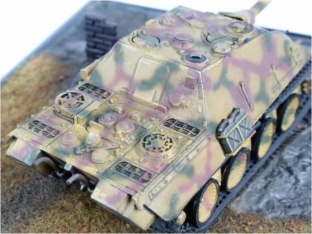 Actual product image Revell Model Set Sd.Kfz.173 Jagdpanther