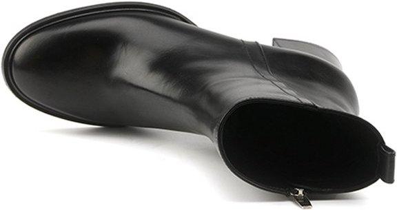 Actual product image Konstantin Starke Vittoria (36)