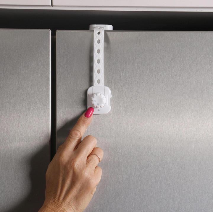 Actual product image Dreambaby Twist'N Lock