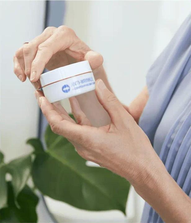 Produktbild NIVEA Anti-Falten Tag 65+ (50 ml, Tagescreme, SPF 30)