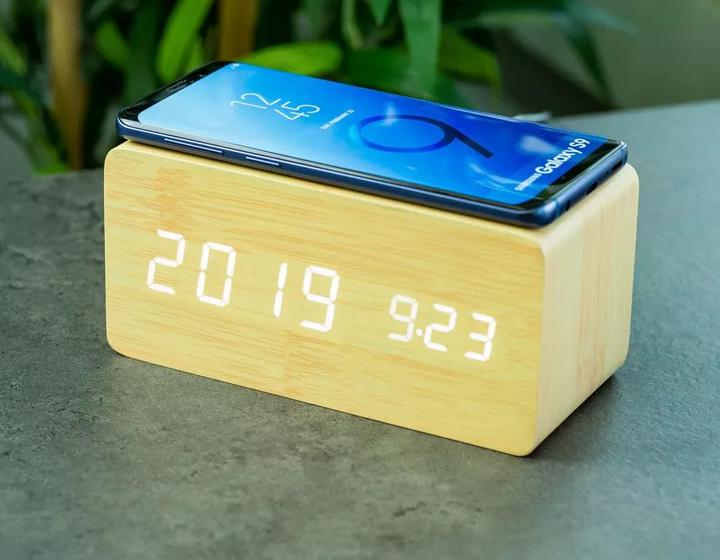 Actual product image Avenwood QI charging