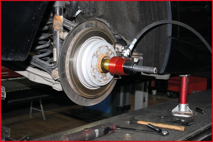 Produktbild KS Tools Werkzeuge-Maschinen GmbH Hydraulik-Antriebswellen-Einziehwerkzeug-Satz für BMW 8