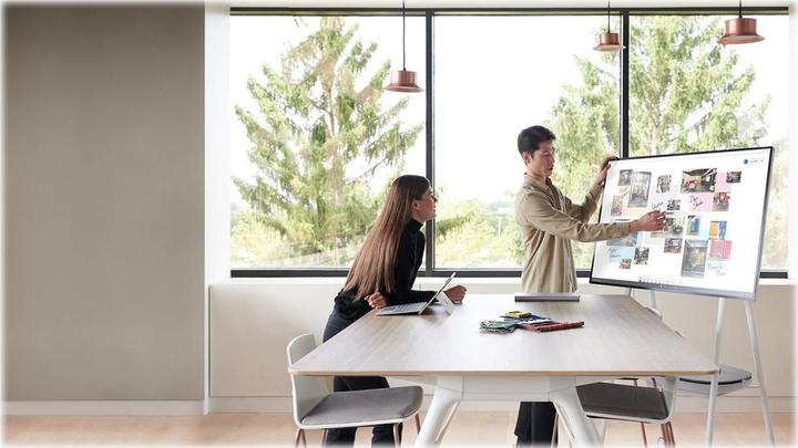 Produktbild Microsoft Surface Hub 2S (3840 x 2560 Pixel, 50")