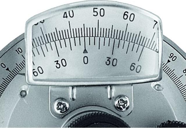 Actual product image Marui-Keiki Universal protractor with magnifying glass