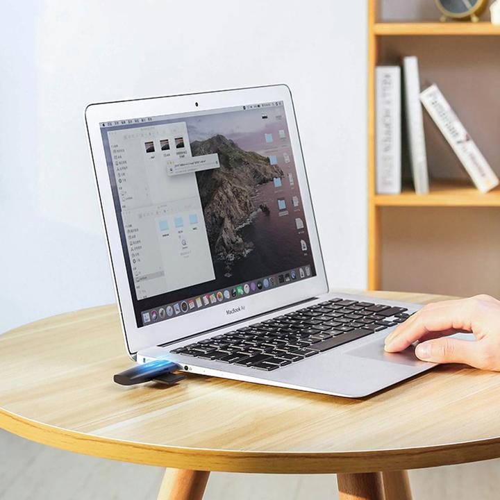 Image du produit Ugreen CM304 USB + USB-C Adapter Lecteur de cartes SD + microSD (noir) (USB-C)