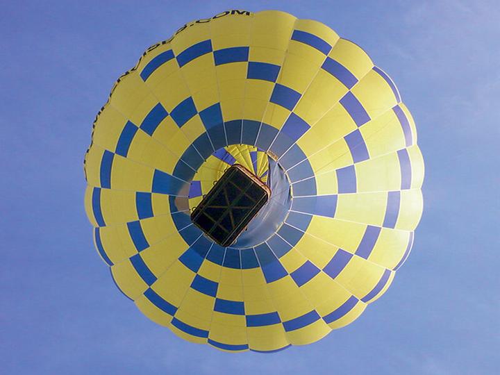 Immagine prodotto Smartbox Giro in mongolfiera con champagne per 2 persone vicino a Reims (2 pers.)