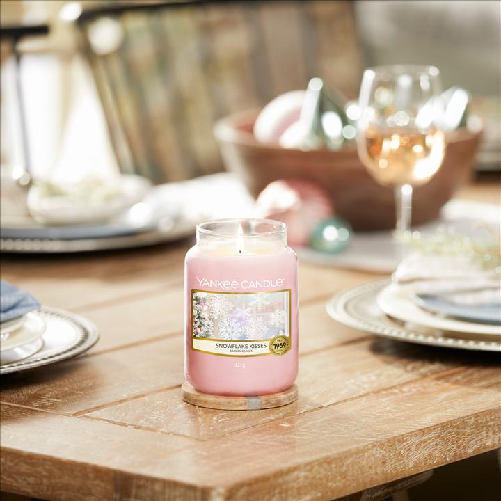 Actual product image Yankee Candle Snowflake Kisses