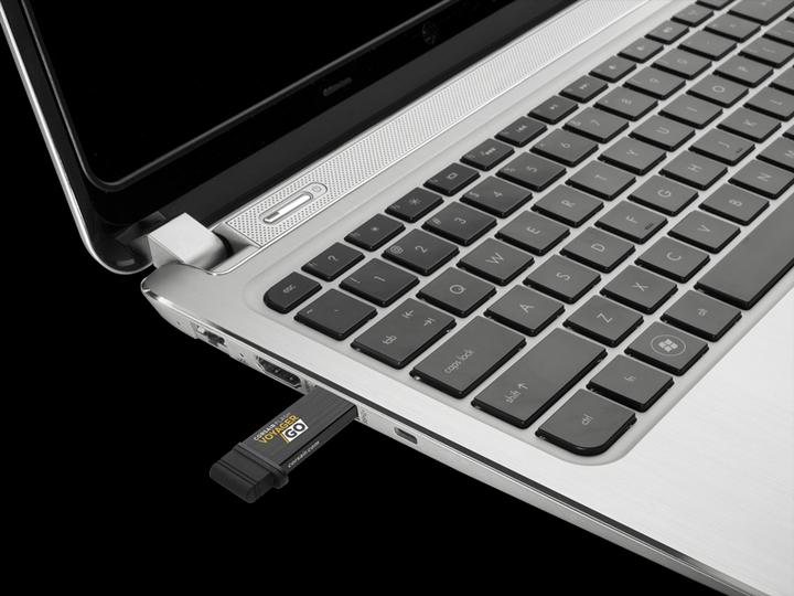 Produktbild Corsair Voyager Go (32 GB, USB 3.2)