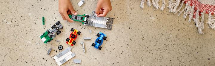 Image du produit LEGO Transporteur de voitures de course (31113, LEGO Creator 3-in-1)