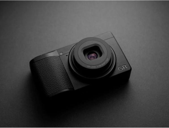 Immagine prodotto RICOH Gr III (18.3mm, 24.20 Mpx, APS-C / DX)