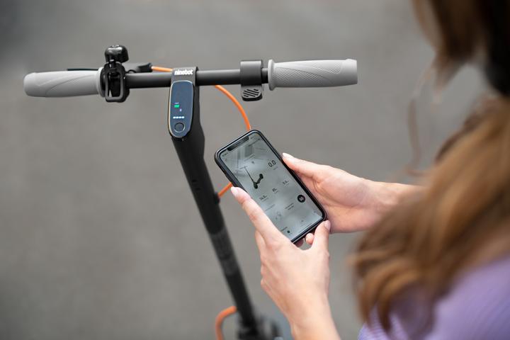Actual product image Segway-Ninebot F30E (25 km/h, 30 km, 300 W)