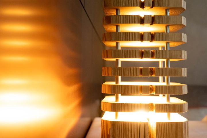 Actual product image kln.swiss Reclaimed wood lamp Stratum S 400 (400 lm)