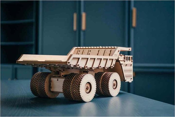 Image du produit Eco Wood Art Camion à benne BelAZ 75710
