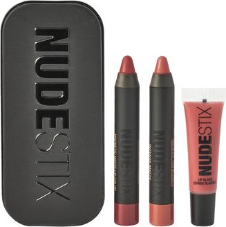 Immagine prodotto Nudestix Red Hot Lips Mini Kit Royal Cream Lipstick - Borgogna 25 Ml e Nude 2 Ml