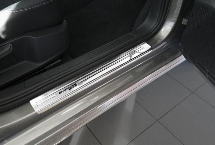Produktbild Aristar Edelstahl Einstiegsleisten für VW Golf 7 ab 2012 bis 2019 (Front + Heck)