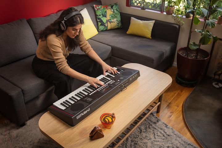 Produktbild Roland E-X10 (61 Tasten)
