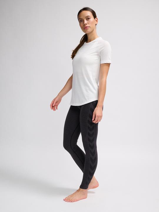 Actual product image hummel Mt Vanja T-Shirt (XS)